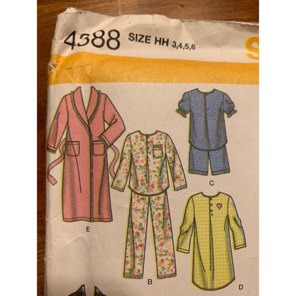 Simplicity 4388 Sewing Pattern Kids Pajamas/Nightgown/Robes Size 3 4 5 6 2005 Un - Picture 2 of 4